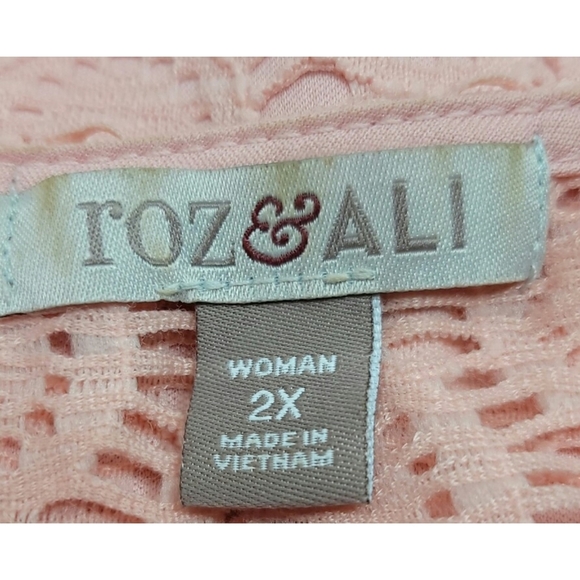 Roz & Ali Sleeveless Peach Lace Overlay Top Size 2X - Picture 5 of 7